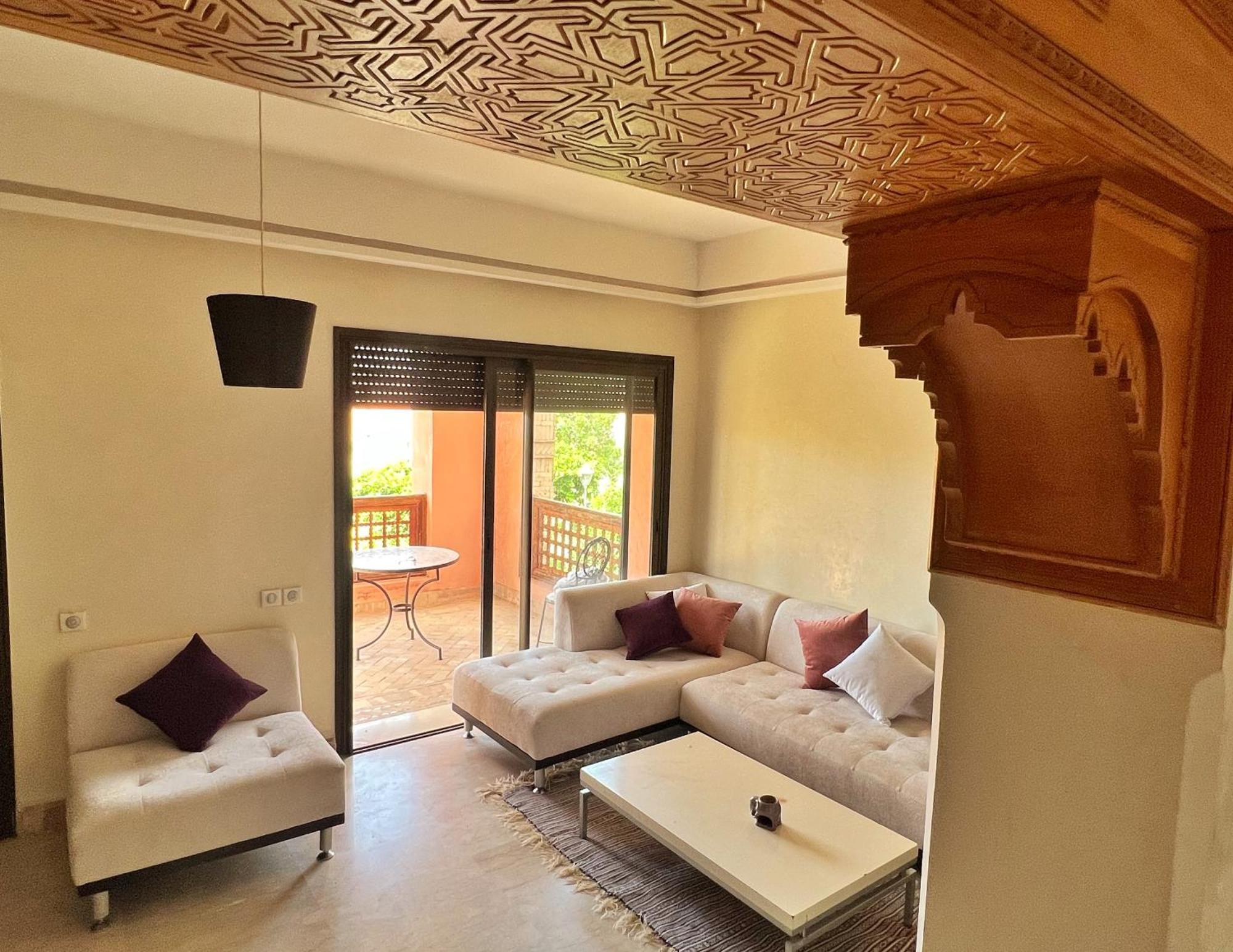 Apartamento Luminous With Pool View
